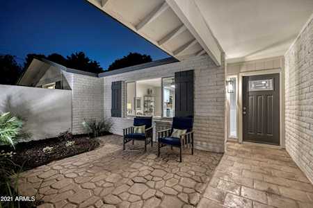 6804 S La Rosa Drive Tempe, AZ 85283