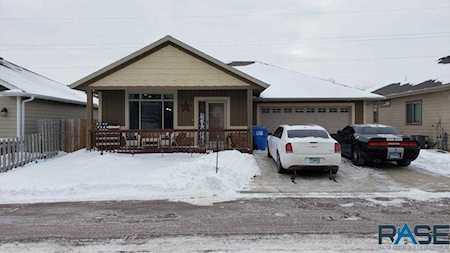 305 S Spring Pl Brandon, SD 57005