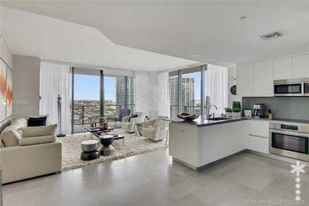 68 SE 6th St #2512 Miami, FL 33131