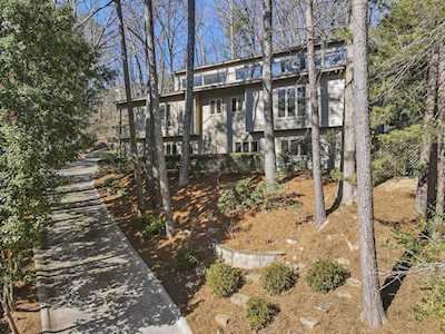 300 Idlewood Ct Sandy Springs, GA 30327