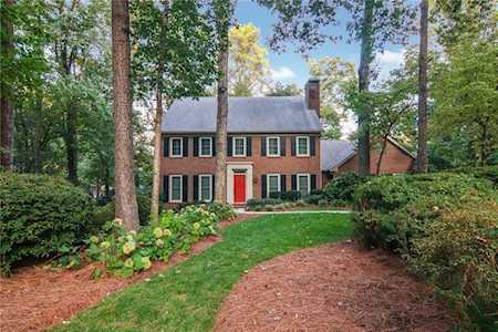 7105 Glenridge Dr Sandy Springs, GA 30328