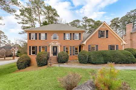 2400 Meadow Grove Way SW Lilburn, GA 30047