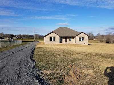 128 White Farm Rd Lafayette, TN 37083