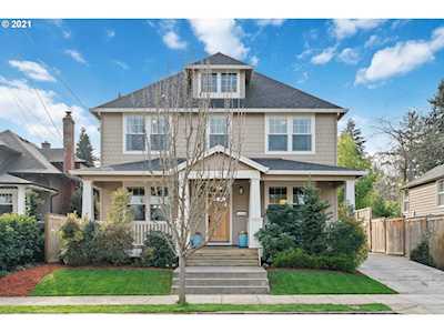 2104 NE Highland St Portland, OR 97211