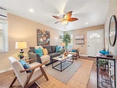 1570 Lincoln Long Beach, CA 90810