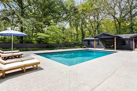 6437 Bresslyn Rd Nashville, TN 37205