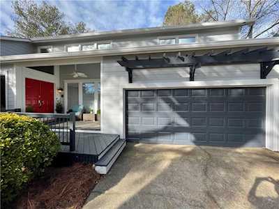 3327 Clubland Dr Marietta, GA 30068
