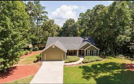 300 Highland View Pass White, GA 30184