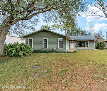 537 SE Escarole Street Palm Bay, FL 32909