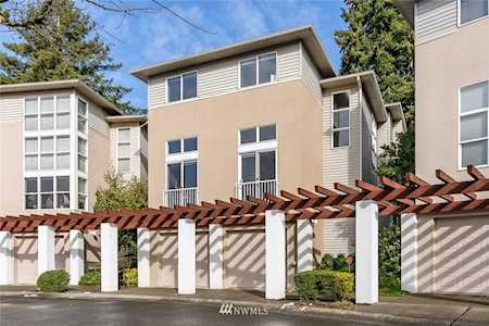 2761 124th Ave SE Bellevue, WA 98005