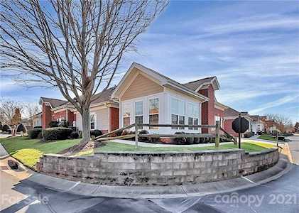 2103 N Castle Ct Matthews, NC 28105