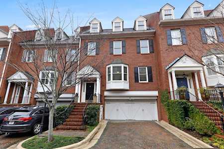 3685 Peachtree Rd NE #8 Atlanta, GA 30319
