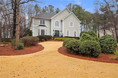 490 Saddlebrook Dr Roswell, GA 30075