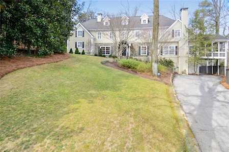 641 W Wesley Rd NW Atlanta, GA 30327