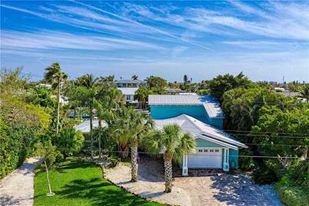 523 74th St Holmes Beach, FL 34217