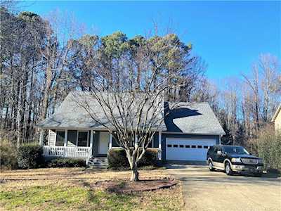 11025 Spotted Pony Trail Alpharetta, GA 30022