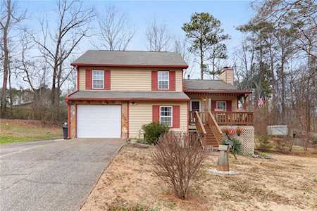 1349 Ashbrook Dr Lawrenceville, GA 30043
