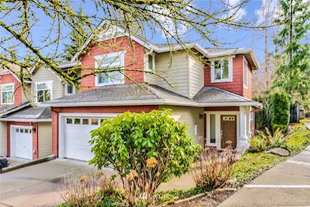 5531 Lakemont Blvd SE #203 Bellevue, WA 98006