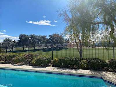 8625 Robinson Ridge Dr Las Vegas, NV 89117