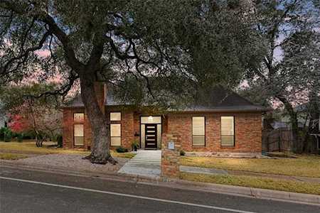 6654 Whitemarsh Valley WALK Austin, TX 78746