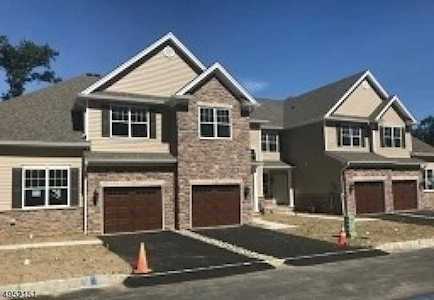 22 Pleasant Valley Way Parsippany-Troy Hills Twp., NJ 07005