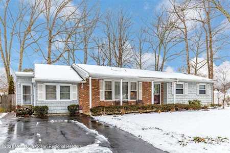 1092 Wake Forest Dr Toms River, NJ 08753