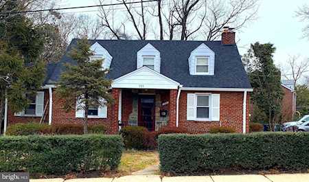 701 George Mason Dr Arlington, VA 22203