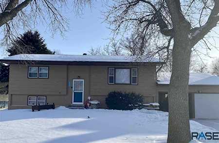 821 E 9Th St Dell Rapids, SD 57022