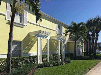 4734 Cobia Dr SE #C St Petersburg, FL 33705