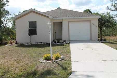 12167 Cartouche Ave Punta Gorda, FL 33955