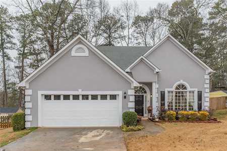 655 Prestonwood Dr Lawrenceville, GA 30043