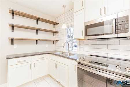 2418 S Main Ave Sioux Falls, SD 57105