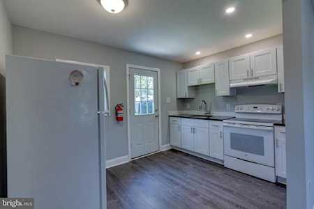 6308 Palmer Ave Mays Landing, NJ 08330