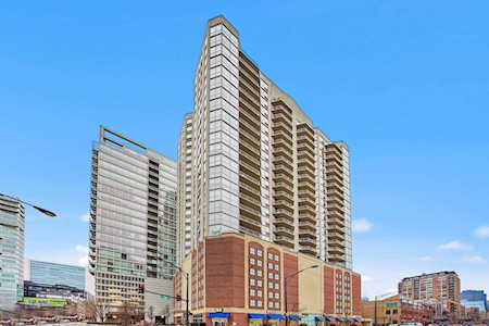 645 N Kingsbury St #2206 Chicago, IL 60654