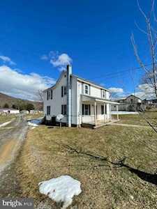 5294 Central Ave Great Cacapon, WV 25422