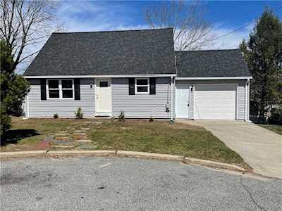 3 Marigold Circle North Providence, RI 02904