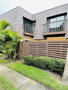 15426 E Pond Woods Dr #15426 Tampa, FL 33618