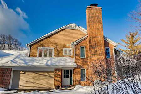 1525 N Courtland Dr #1525 Arlington Heights, IL 60004