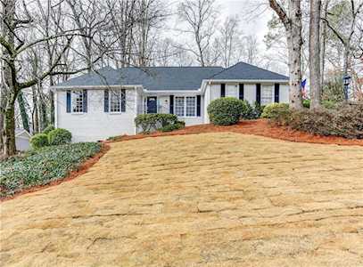 210 Abington Dr Sandy Springs, GA 30328
