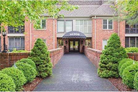 14308 E Conway Meadows Ct Chesterfield, MO 63017
