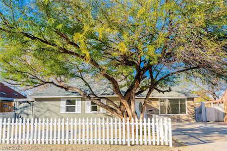 1041 Bracken Ave Las Vegas, NV 89104