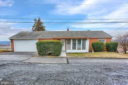 2484 2nd St Steelton, PA 17113