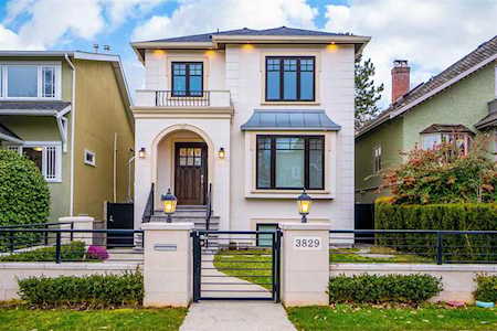 3829 W 30th Avenue Vancouver, BC V6S 1W9
