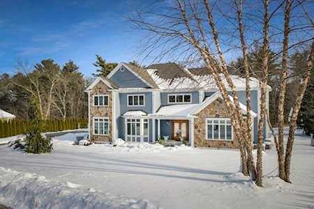 12 Jones Rd Middleton, MA 01949