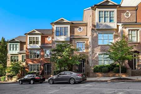 6009 City Walk Ln #2 Sandy Springs, GA 30328