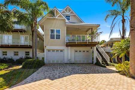 411 80th St Holmes Beach, FL 34217