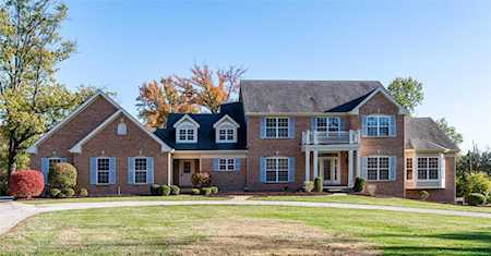 11 Long Meadows St Louis, MO 63131