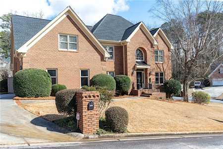 2641 Henderson Ridge Dr Tucker, GA 30084