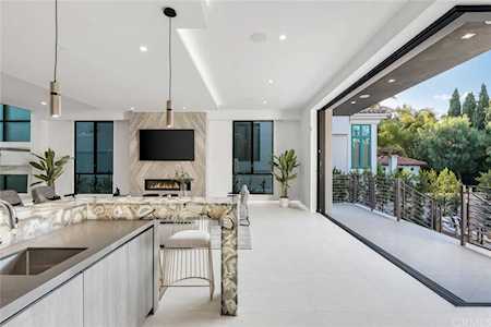 1515 Gates Avenue Manhattan Beach, CA 90266