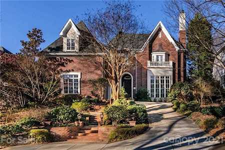 2928 Forest Park Dr Charlotte, NC 28209